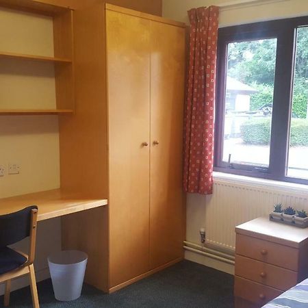 Oxley Hall-Campus Residence Лідс Екстер'єр фото